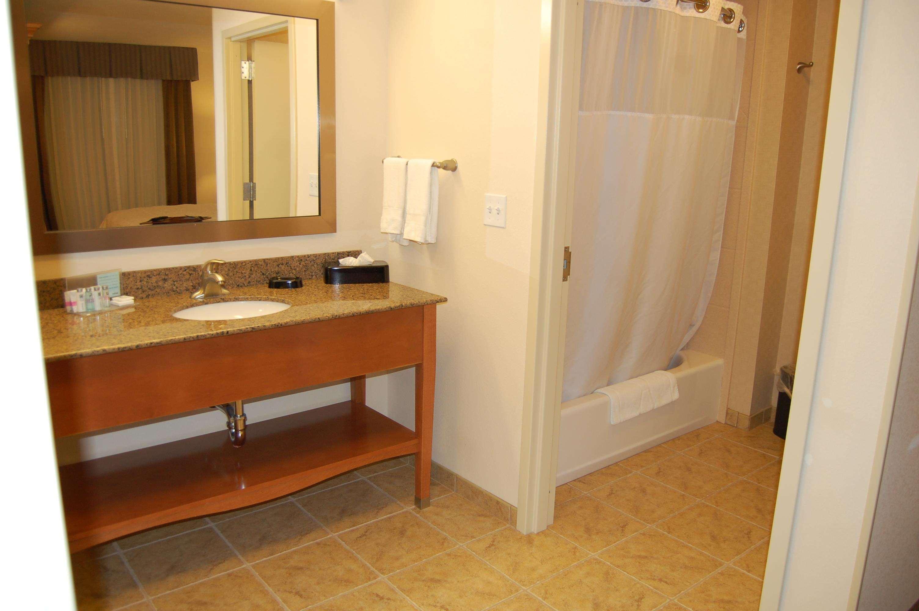 Hampton Inn Сидни Екстериор снимка