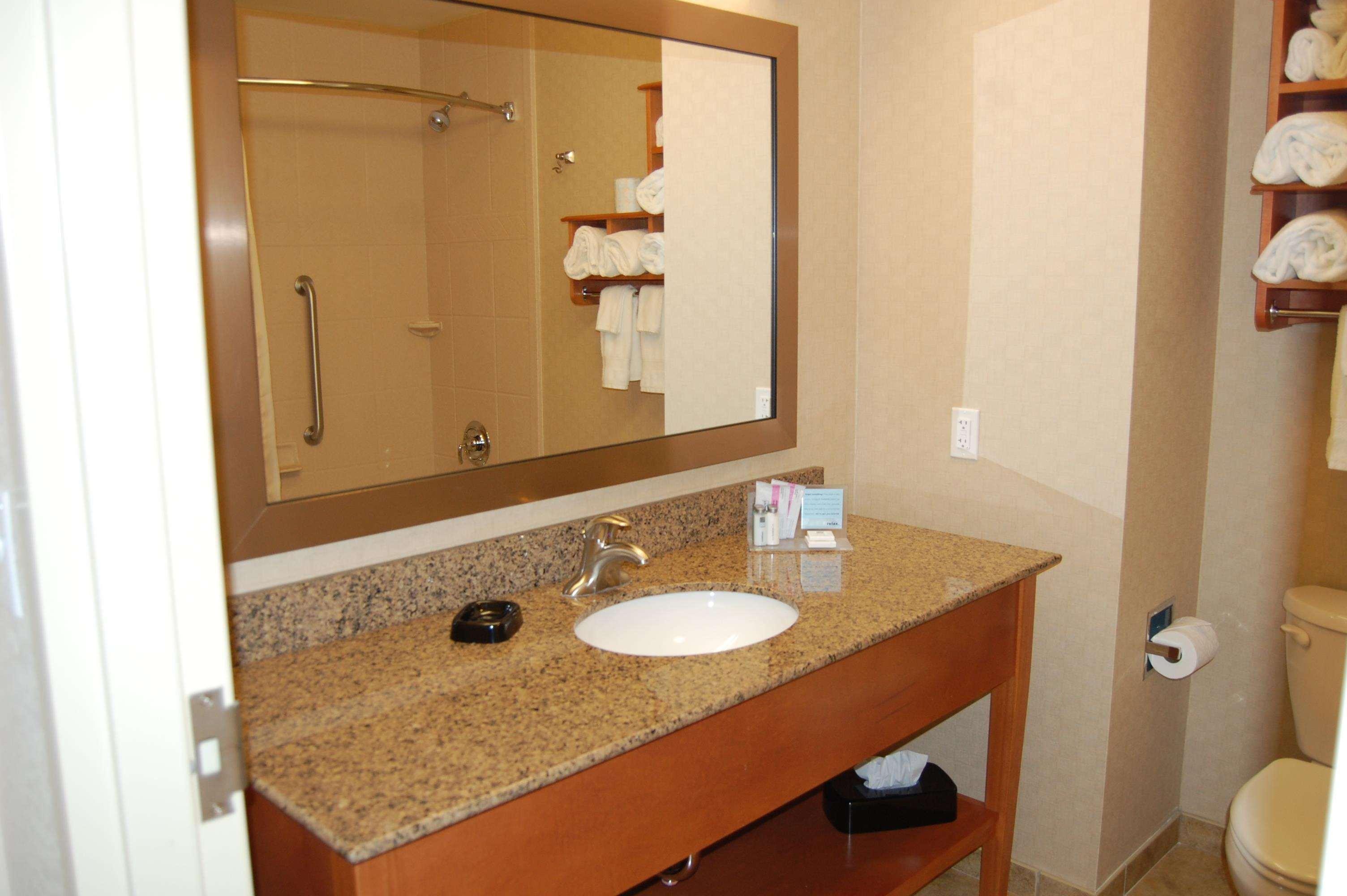 Hampton Inn Сидни Екстериор снимка