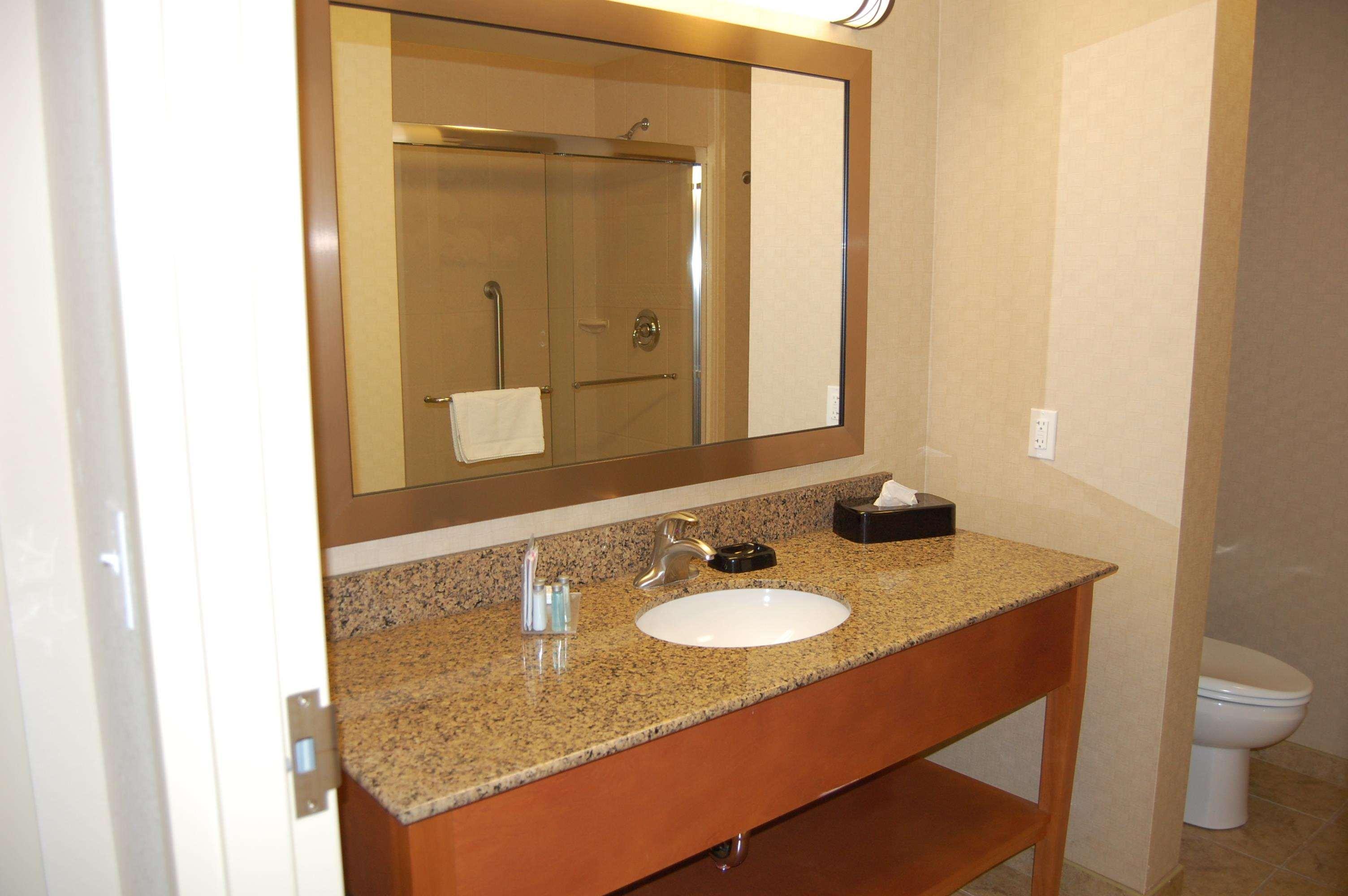 Hampton Inn Сидни Екстериор снимка